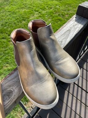 Coconuts by Matisse Metallic Gold Slip-On Chelsea Sneakers